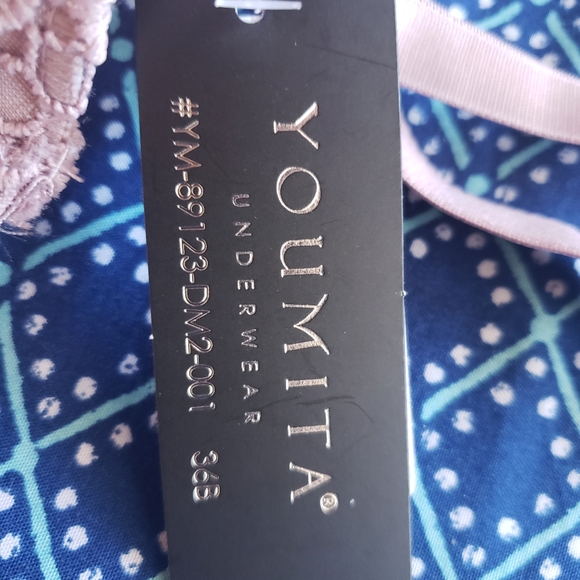 Bra - Picture 2 of 3